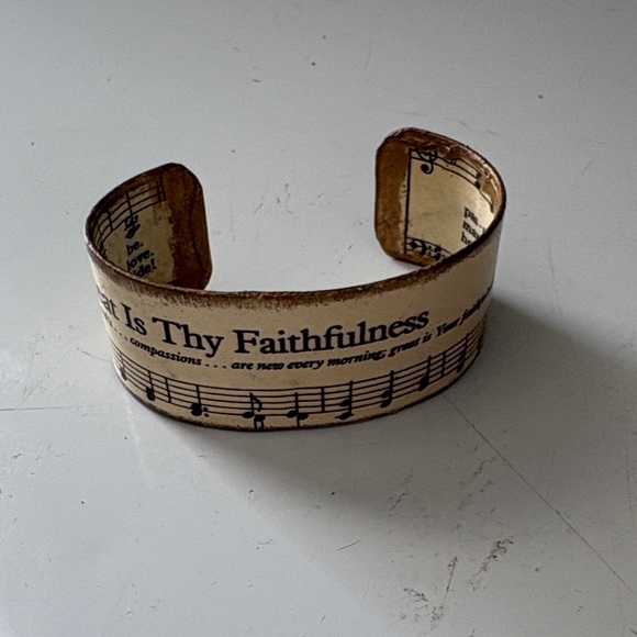Musical Note Cuff Bracelet - Picture 3 of 5